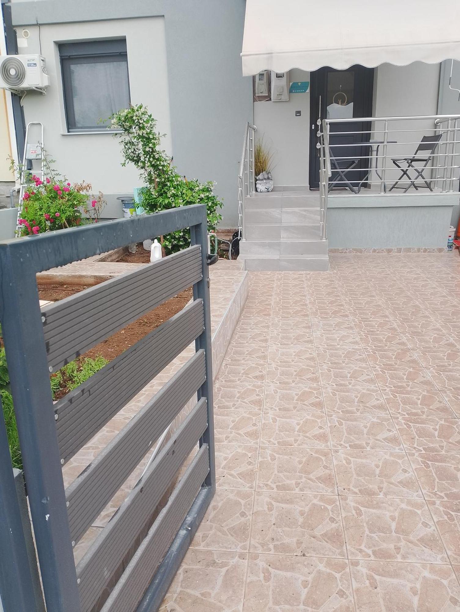Black Eagle Apartment Драма Экстерьер фото